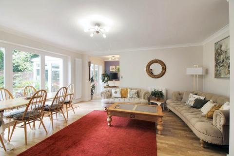 3 bedroom end of terrace house for sale, Turnpike End, Aylesbury