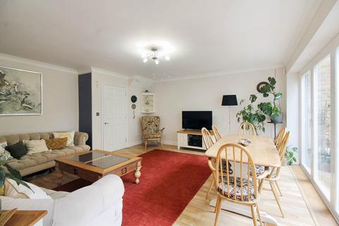3 bedroom end of terrace house for sale, Turnpike End, Aylesbury