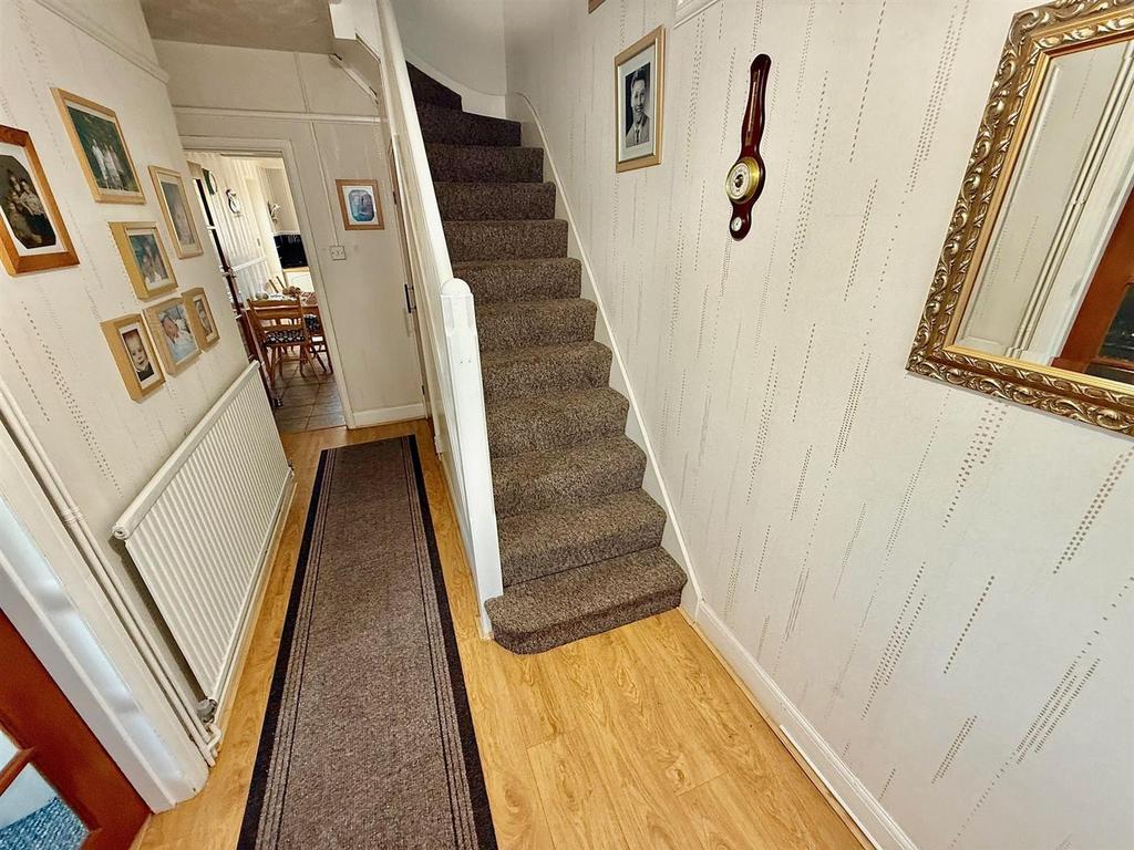 Entrance hall.jpg