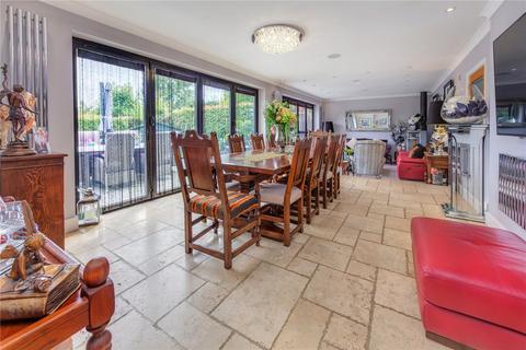 6 Hartfield Avenue, Elstree, Borehamwood, WD6 3JE