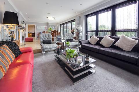 6 Hartfield Avenue, Elstree, Borehamwood, WD6 3JE