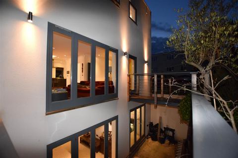 undefined, St. Johns Road, St. Leonards-On-Sea