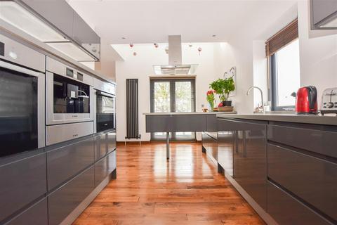 5 bedroom detached house for sale, St. Johns Road, St. Leonards-On-Sea