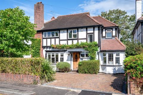undefined, Squirrels Way, Epsom