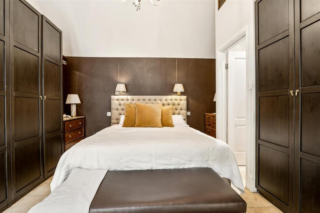 Chiswick Lane, W4 - FOR SALE