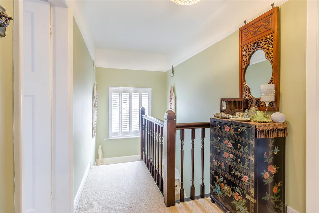8657453-interior10.jpg