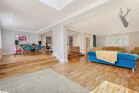 5 bedroom detached house for sale, Theydon Park Road, Theydon Bois, Essex