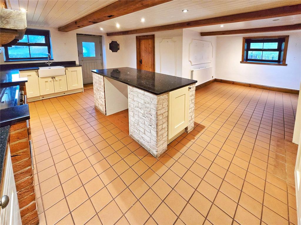 L-Shaped Room