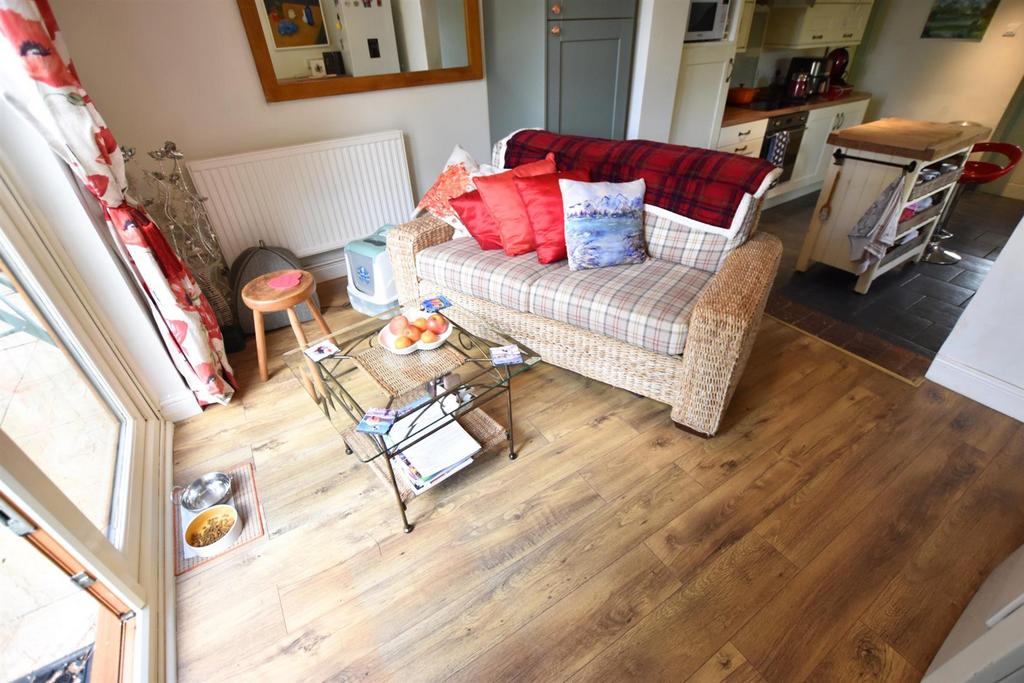 Snug/dining area
