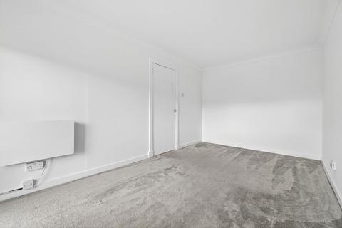 49 Dickson Drive, KA12 9AB