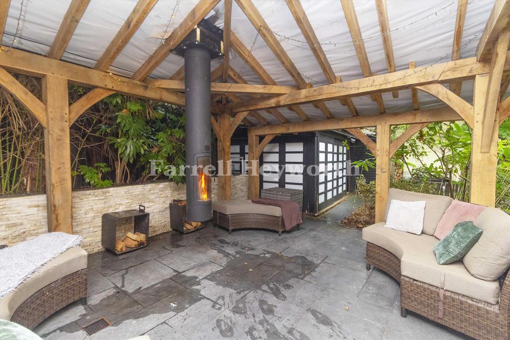 Outdoor eating area