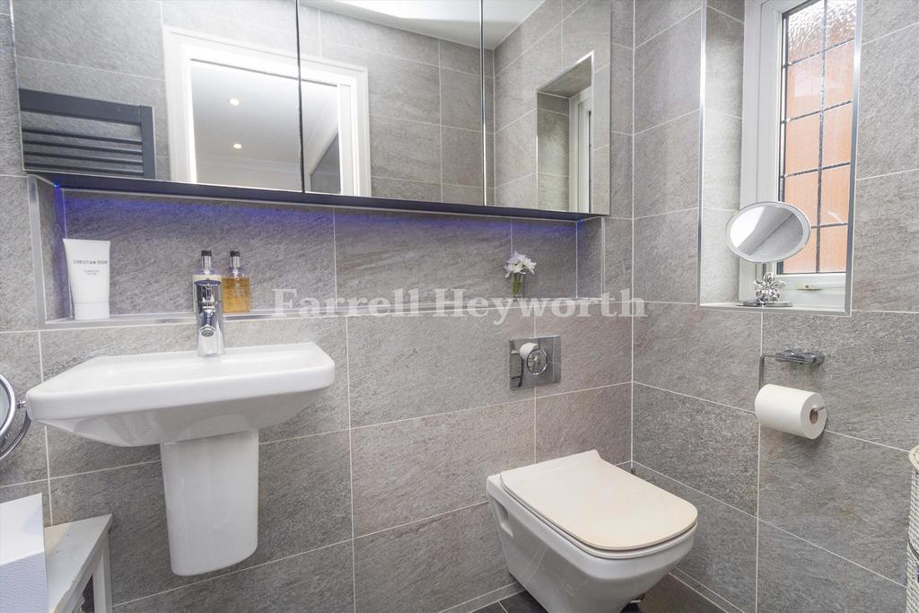 Bedroom 3 en suite