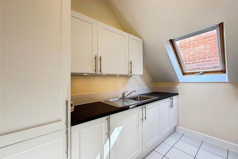 2 bedroom apartment for sale, High Street, Crowthorne, Berkshire