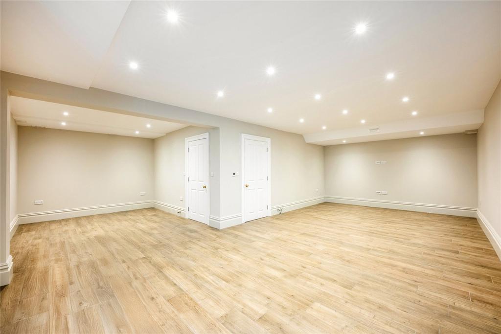 Cinema Games Room