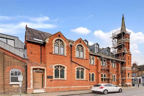 Huddlestone Road, London NW2