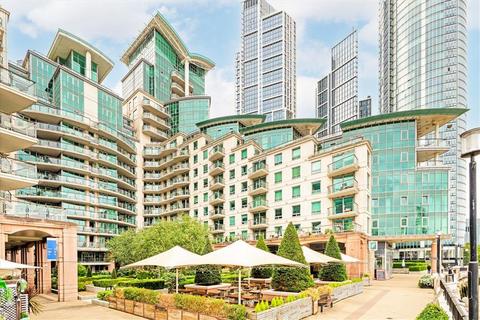 3 bedroom flat for sale, St. George Wharf, London SW8