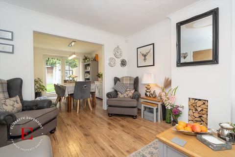 4 bedroom semi-detached house for sale, Wincote Close, Kenilworth, CV8