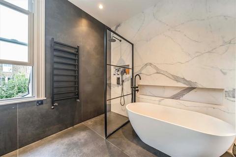 51 Shandon Road, London, SW4 9HS