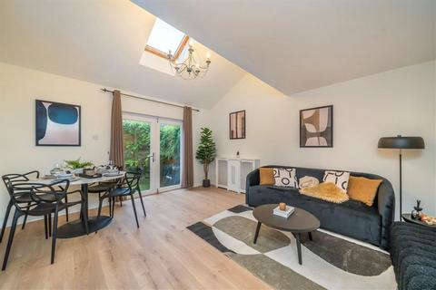 25 Millennium Place, London, E2 9NL