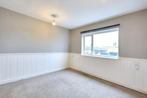 1 bedroom flat to rent, Station Road, Long Eaton, NG10 2DF