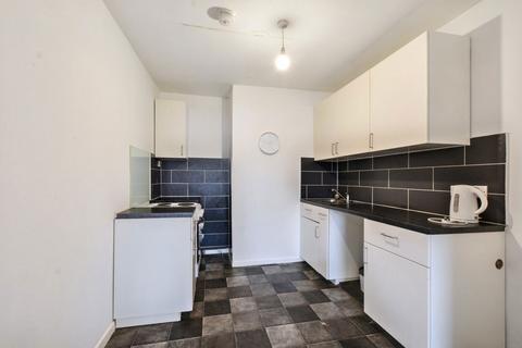 1 bedroom flat to rent, Station Road, Long Eaton, NG10 2DF