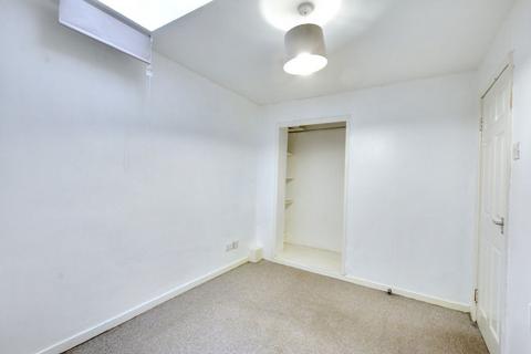 1 bedroom flat to rent, Station Road, Long Eaton, NG10 2DF