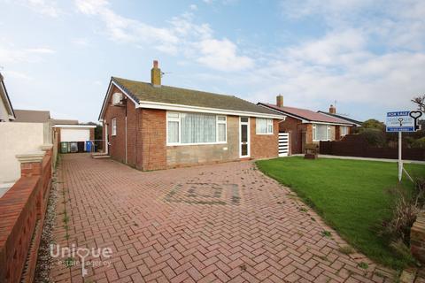 3 bedroom bungalow for sale - Cartmell Avenue, Fleetwood, FY7