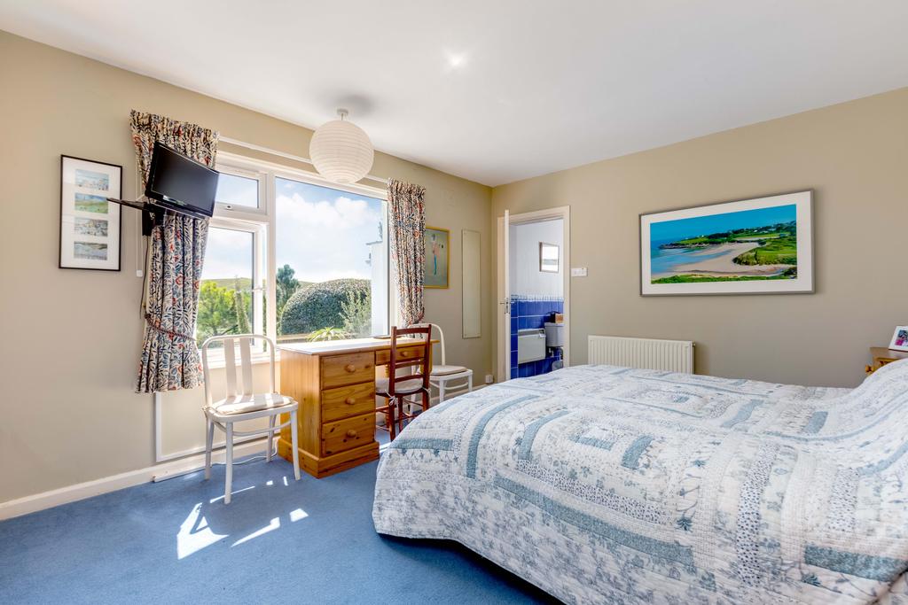 66be0be4947df St Cuby-54