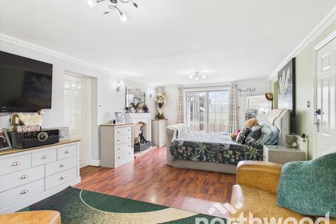 5 bedroom semi-detached house for sale, Hurst Lane, Ashford, Ashford, TN27
