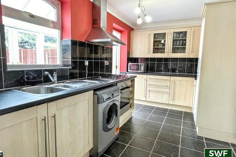3 bedroom semi-detached house for sale, Bridgewater Drive, Bilston