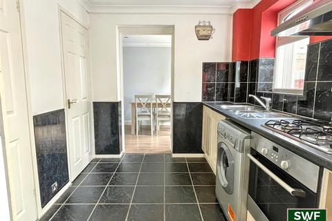 3 bedroom semi-detached house for sale, Bridgewater Drive, Bilston