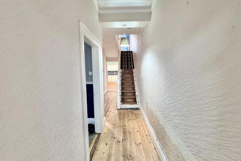 4 bedroom terraced house for sale, Thornton Street, Darlington