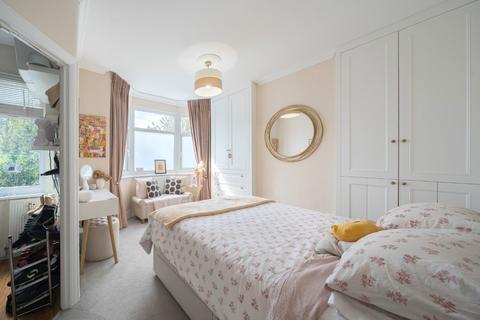 38 Abbey Road, London, SW19 2LZ