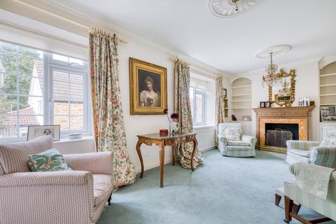 3 bedroom townhouse for sale, 4 Lodge Court, South Street