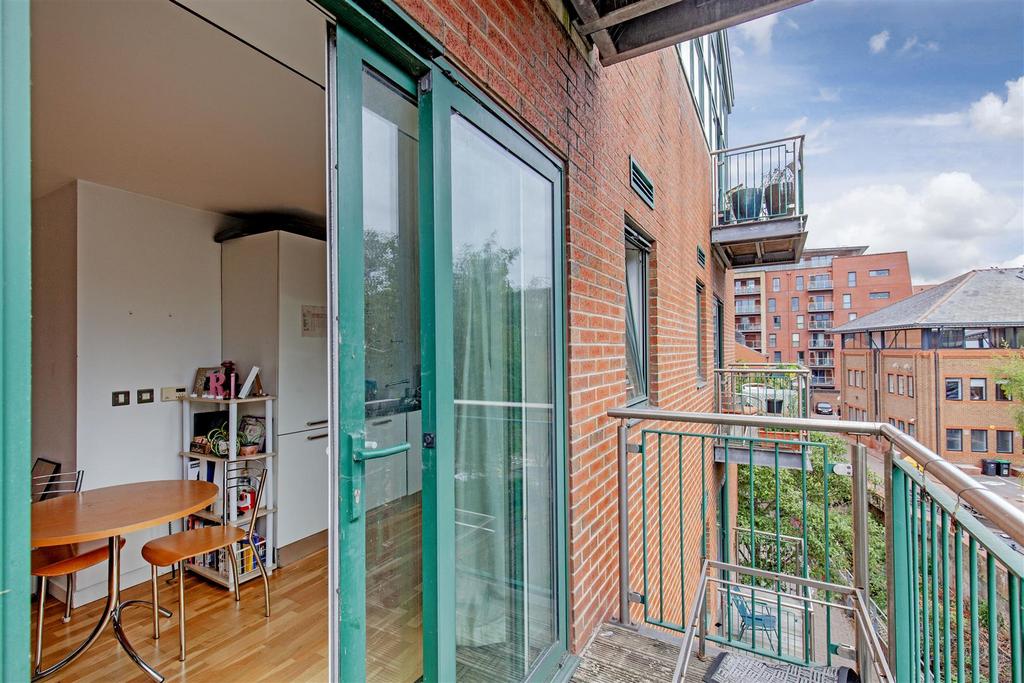 Balcony-3.jpg