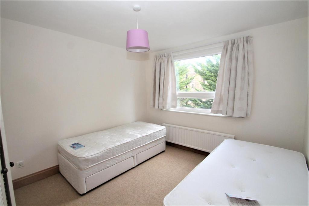 Bedroom 2.JPG