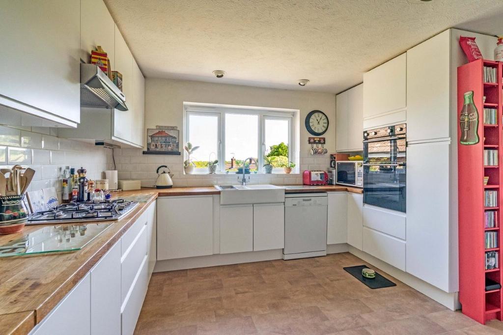 Kitchen/Breakfast Rm