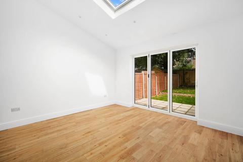 24 Leasowes Road, London, E10 7BE