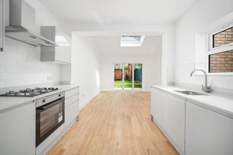 24 Leasowes Road, London, E10 7BE
