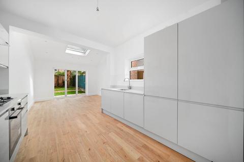24 Leasowes Road, London, E10 7BE