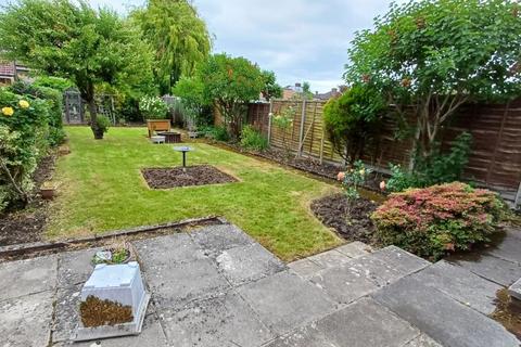 5 bedroom semi-detached house for sale, Kingshill Avenue, Kenton, HA3 8LA
