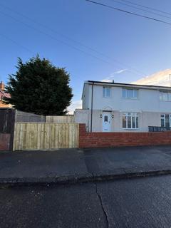 3 bedroom semi-detached house to rent, Everton Drive, Seaham, County Durham, SR7