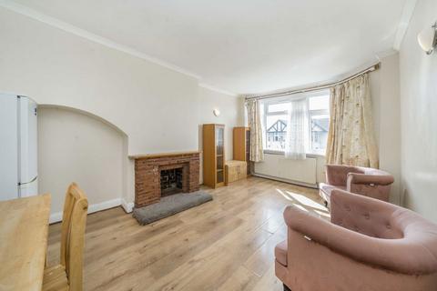 2 bedroom maisonette for sale, Oak Tree Dell, London NW9