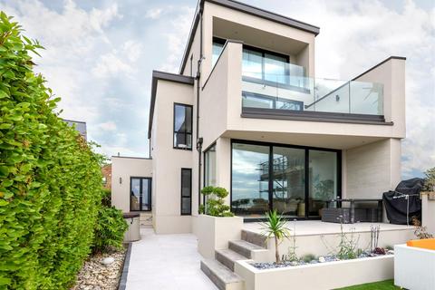 4 bedroom detached house for sale, Lagoon Road, Lilliput
