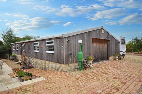 undefined, Newtown, Toddington, Cheltenham