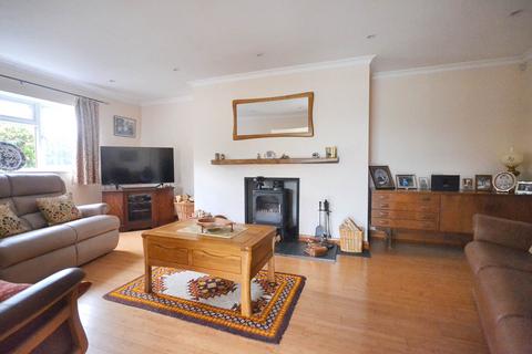 undefined, Newtown, Toddington, Cheltenham