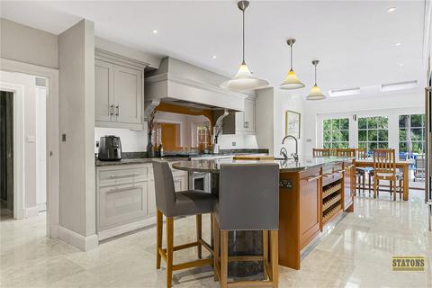 5 bedroom detached house for sale, Brookmans Avenue, Brookmans Park, Hertfordshire, AL9