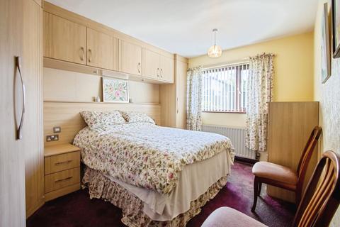 2 bedroom bungalow for sale, Hillhead Drive, West Yorkshire WF17