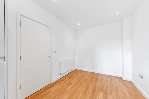 3 bedroom semi-detached house for sale, Reynard Way, Brentford
