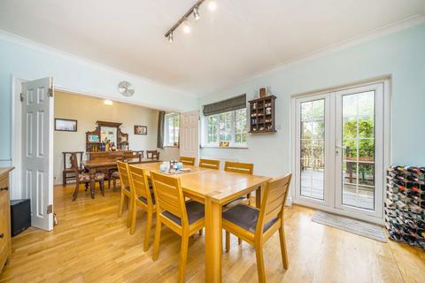 20 Lynton Road, New Malden, KT3 5EE